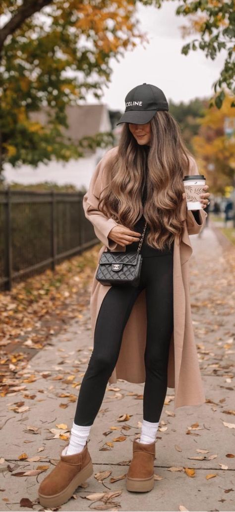 Autumn Trendy Outfits, Cute Fall City Outfits, Beanie Styles For Women, Casual Uggs Outfit, Winter Disneyland Outfits Women, Snow Day Outfits For Women, Baseball Hat Outfit Fall, Cute Comfy Winter Outfits, Cute Hat Outfits