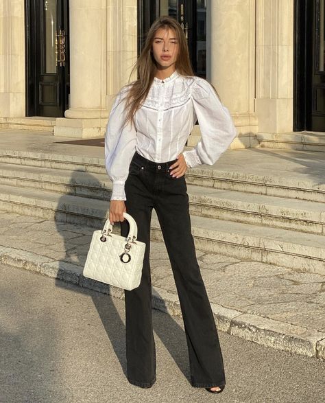 White Lady Dior, Lady Dior Bag Outfit, White Bag Outfit, Dior Bag Outfit, Dior Ambassador, White Sling Bag, Sling Bag Outfit, Crop Tops Crochet, Dior Outfit