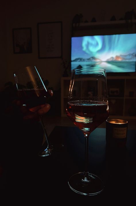 #wine #datenight #winelover #aesthetic #autumn Wine Night Aesthetic Couple, Wine Aesthetic Couple, Wine At Home Instagram Story, Wine And Dine Aesthetic Night, Wine Date Aesthetic, Wine Aesthetic Night, Glass Of Wine Aesthetic, Wine Snap, Wine Night Aesthetic