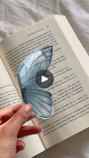 269K views · 66K reactions | Cute little diy book mark I’ve been seeing around 🦋

#bookmark #bookstagram #bookreels #booklover #booktube #booknerd #booktok #diycrafts #butterfly #crafts | Kan Butterfly Bookmarks Diy, Coloring Book Marks, Diy Coloring Book, Chalk Sidewalk, Diy Coloring Books, Crafting Hobbies, Arts Month, Bookmarks Diy, Ideas Room Decor