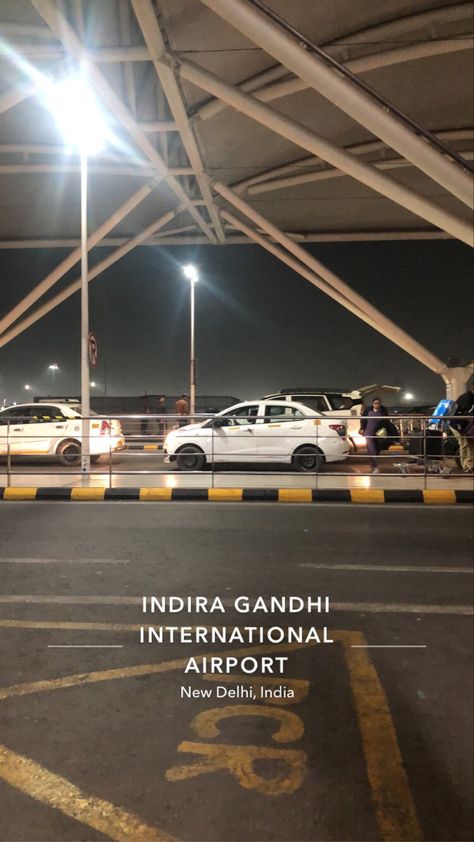 Delhi Airport Night, Delhi Airport Snapchat Stories Night, Delhi Airport Snapchat, Night Flight Snapchat, Delhi Airport Snap, Delhi Airport Snapchat Stories, Airplane Snap, Delhi Snaps, Flight Snap