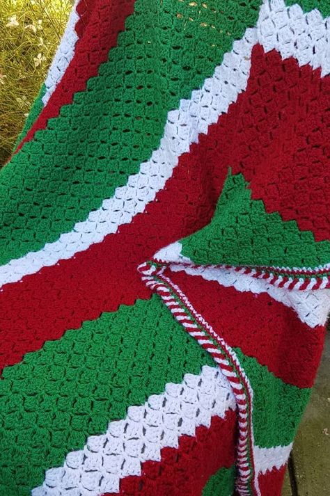 Christmas Blanket Ideas, Free Crochet Christmas Blanket Patterns, Free Crochet Patterns For Christmas Afghans, Christmas Blankets Crochet, Free Crochet Christmas Blanket Pattern, Christmas Crochet Throw Patterns Free, Crochet Christmas Afghan Patterns Free, Crocheted Christmas Baby Blankets, Christmas Crochet Blankets