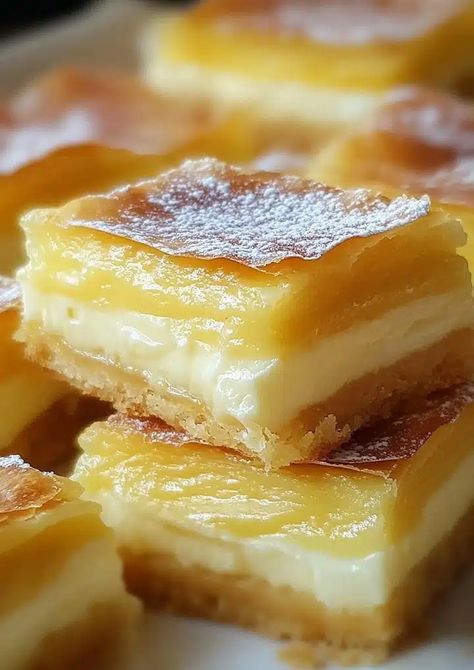 Vanilla Custard Cream Squares | Delectable Recipe Vanilla Custard Cream Squares, Custard Cream Squares, Philo Pastry, Puff Pastry Cake, Types Of Pastry, Custard Cream, Square Recipes, Make Ahead Desserts, Frozen Puff Pastry