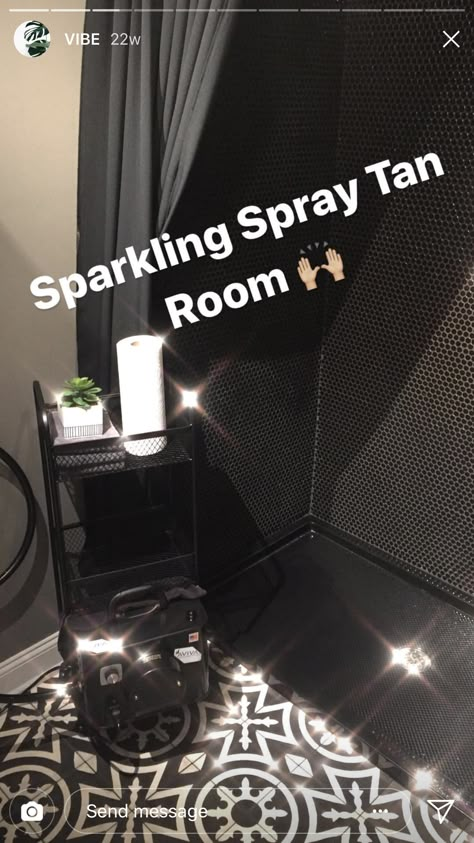 Spray Tan Room Spray Tanning Salon Decor, Spray Tan Decor Ideas, Home Spray Tan Room, Spray Tan Decor, Tanning Room Ideas Home, Spray Tan Technician Outfit, Tanning Studio Ideas, Spray Tan Salon Room, At Home Tanning Room