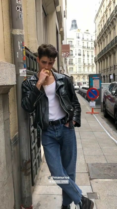 Manu Rios Outfit, Bad Boy Outfit, 80s Outfits Men, Bad Boy Outfits, Greaser Outfit, Mens Outfits Dressy, 80s Fashion Men, Look 80s, 80s Outfit