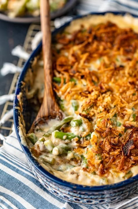 Traditional Green Bean Casserole, Best Green Bean Casserole, Homemade Green Bean Casserole, Green Bean Casserole Recipe, Classic Green Bean Casserole, Green Bean Casserole Easy, Thanksgiving Side Dishes Easy, Greenbean Casserole Recipe, The Cookie Rookie