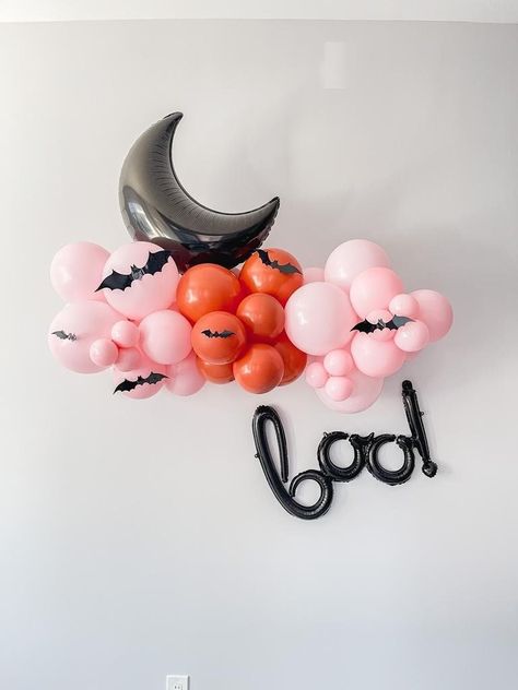 Orange Halloween Decor, Balloon Garland Pink, Astronaut Diy, Bat Cut Out, Halloween Balloon Garland, Halloween Balloon, Orange Balloons, Halloween Kit, Rustic Orange