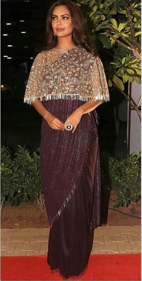 shrug Net Jacket, Kurtis Design, Esha Gupta, Saree Jackets, Saree Ideas, Saree Wearing Styles, Blouse Ideas, Backless Blouse Designs, Jacket Blouse