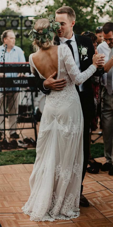 Boho Wedding Dress With Sleeves, Long Sleeve Wedding Dresses, Sleeve Wedding Dresses, Charming Wedding, Wedding Dress Guide, Dress Guide, Country Wedding Dresses, Sleeve Wedding Dress, Bohemian Wedding Dresses