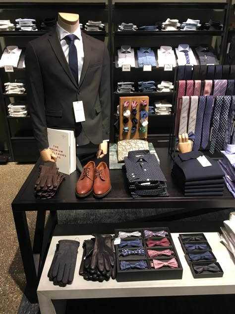 PREMIUM by JACK & JONES table displays at Field's in Copenhagen #store #visualmerchandising Mens Store Display, Visual Merchandising Fashion, Merchandise Display, Clothing Store Displays, Clothing Display, Suit Stores, Clothing Store Interior, Clothing Store Design, Visual Merchandising Displays