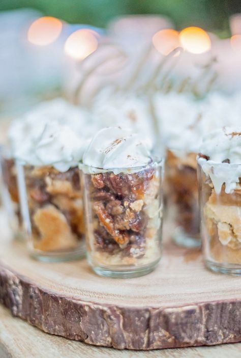 Pin for Later: 28 Bite-Size, Party-Ready Dessert Recipes Pecan Pie Shooters Get the recipe: pecan pie shooters August Desserts, Pie Shooters, Vegan Banoffee Pie, Southern Party, Shot Glass Desserts, Southern Pecan Pie, Mini Dessert Recipes, Dessert Shooters, Dessert Shots