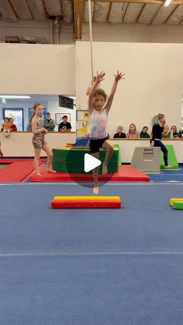 Byers Gymnastics Center on Instagram: "Here’s a fun and simple drill for teaching beginner gymnasts how to hurdle 🤸🏽‍♂️ #gymnastics #hurdle #cartwheel #hurdledrill #gymnasticsdrill #drill #drills #byers" Pre Team Gymnastics Drills, Learning How To Do A Cartwheel, Hurdle Drills Gymnastics, Recreational Gymnastics Lesson Plans, Beginner Gymnastics Floor Drills, Basic Tumbling Drills, Beginner Tumbling Stations, Tumbling Class Lesson Plans, How To Teach A Cartwheel