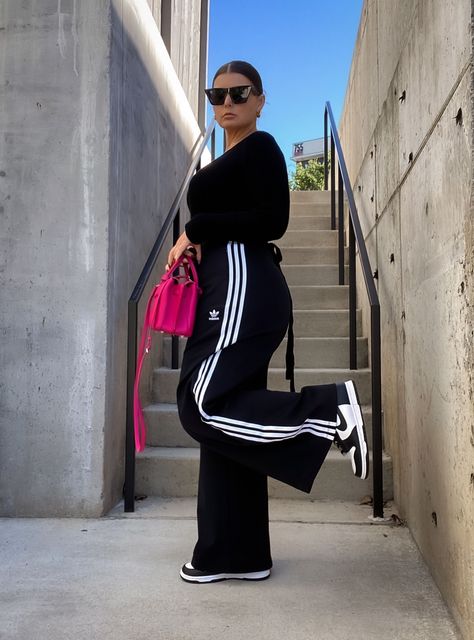 All Black Outfit For Fall, All Black Outfits For Women Plus Size, Over Size Outfit For Women, Fall Black Outfits Women, Fall Festival Outfits 2023, Fall Casual Long Sleeve Tracksuit, Fall Athleisure Long Sleeve Tracksuit, Black Long Sleeve Tracksuit For Fall, Black Athleisure Tracksuit For Fall