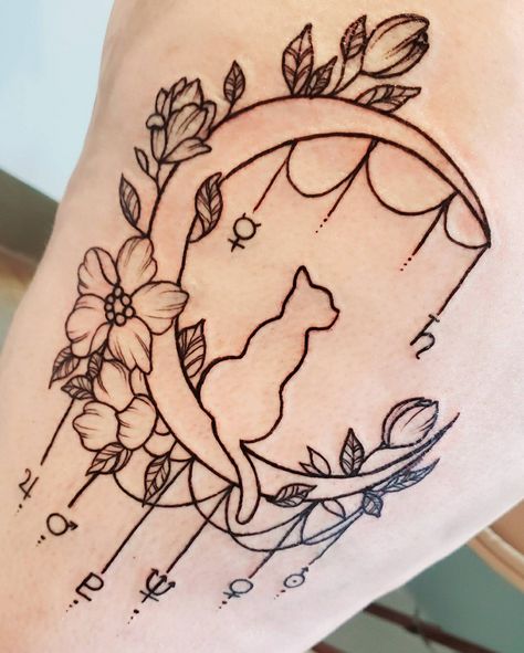 By Alexis Gillenwater at Mama Tried Tattoo Parlour Dainty Sailor Moon Tattoo, Mama Tried Tattoo, Sailor Moon Tattoo Minimalist, Sailor Moon Tattoo Ideas, Moon Tattoo Ideas, Tattoo Thoughts, Mama Tried, Sailor Moon Tattoo, Tattoo Time