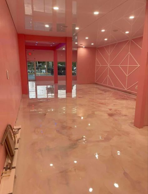 Hair Salon Office Ideas, Pink And Brown Esthetician Room, Rhinolite Ceiling Designs, Beauty Shop Aesthetic, Pink Salon Interior Design, Pink Spa Room, Salon Interior Design Pink, Pink Boutique Interior, Pink Salon Ideas