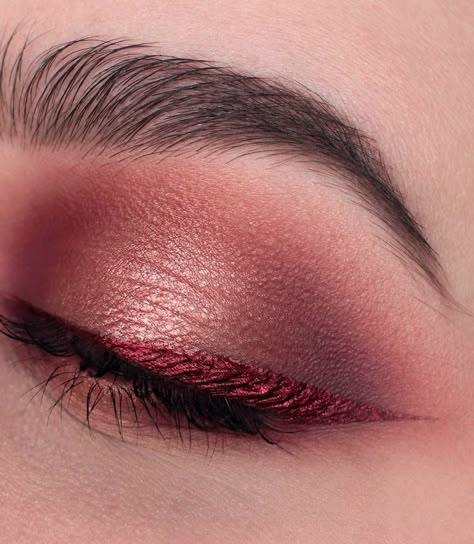 Nabla Cosmetics, Maquillage On Fleek, Red Eyeliner, Eyelash Kit, Valentines Day Makeup, Eyeliner Styles, Red Makeup, Basic Makeup, Purple Eyeshadow