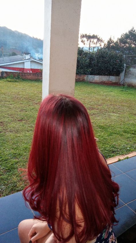 cabelo vermelho Burgundy Hair Medium Length, Red With Blonde Hair, Maroon Red Hair, Cutest Hairstyles, Dyeing Hair, Cherry Red Hair, Wine Hair, Red Hair Inspo, Cherry Hair