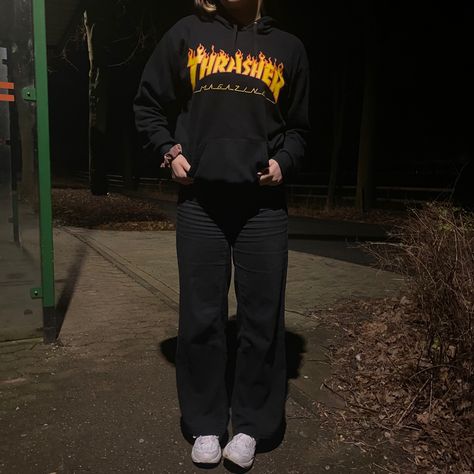 Thrasher Hoodie Aesthetic, Thrasher Hoodie Outfit, Baggy Hoodie Outfit, Polina Core, Thrasher Aesthetic, Thrasher Outfit, Car Outfit, Skater Outfit, Thrasher Hoodie