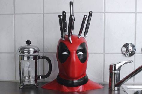 Geek Home Decor, Dead Pool, Geek Decor, Knife Holder, Geek Out, Geek Culture, Ford Gt, Design Case, Kitchen Stuff