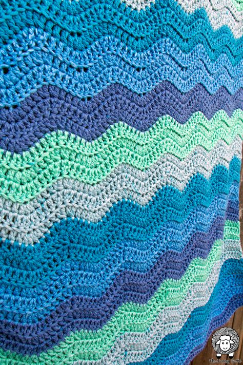 Crochet Color Combinations Blanket, Super Chunky Crochet Blanket Pattern, Super Chunky Crochet Blanket, Caron Cake Crochet Patterns, Caron Cakes Patterns, Caron Cakes Crochet, Crochet Ripple Afghan, Crochet Ripple Pattern, Chunky Crochet Blanket Pattern