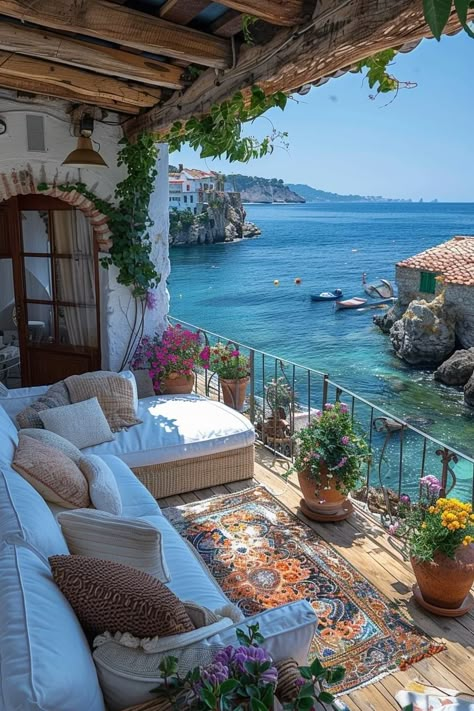 Houses Near The Sea, Italy Balcony Aesthetic, House In Front Of The Sea, Italian House By The Sea, Pretty Places To Live, European Beach Vacation, Italy Beach Aesthetic, Italian Mediterranean Homes, House On The Sea