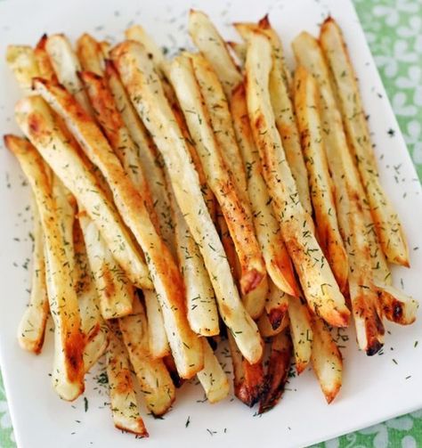 16 Tasty French Fries Recipes You Won't Forget | https://homemaderecipes.com/french-fries-recipes/ Pickle Juice Uses, Making French Fries, French Fries Recipe, Pickle Recipes, Fries Recipe, Pickle Juice, Pickling Recipes, Potato Dishes, Dill Pickle