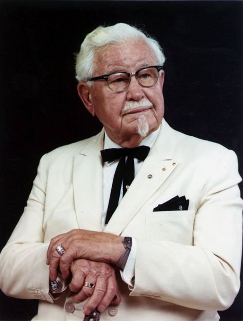 'Colonel' Harland Sanders.- he became a success selling his chicken with 11 herbs and spices at age 65. His recipe went on to launch the KFC Corp. He died on Dec 16, 1980 at the age of 90 Kentucky Chicken, Kentucky Fried Chicken, Franchise Business Opportunities, Colonel Sanders, Top Secret Recipes, Late Bloomer, Kentucky Fried, White Suit, Meatloaf Recipes