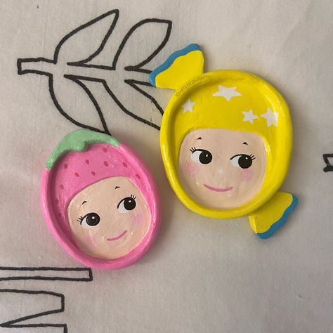 Small Clay Diy Ideas, Clay Craft Aesthetic, Clay Sonny Angel, Sonny Angel Painting, Cute Simple Clay Ideas, Clay Trinkets Easy, Sonny Angel Art, Small Clay Projects Diy, Clay Tray Diy