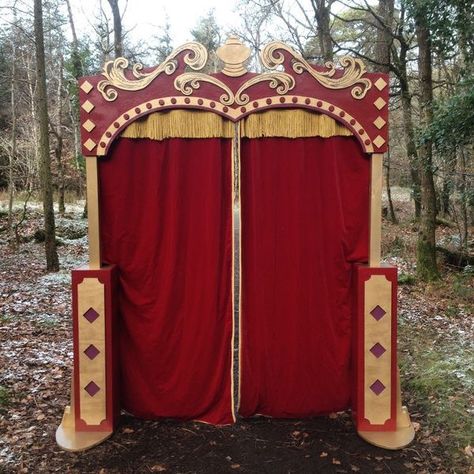 Circus Entrance, Cabaret Stage, Haunted Circus, Cirque Vintage, Haunted Carnival, Entrance Arch, Creepy Carnival, Halloween Circus, Instagram Dump