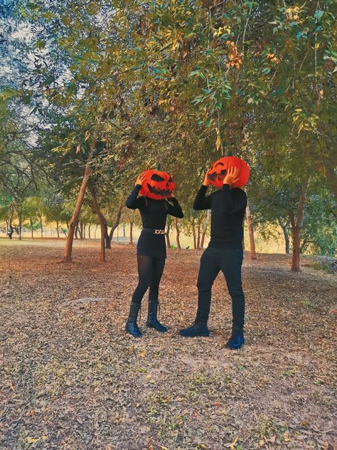 Pumpkins
Disfraz
Calabaza
Pareja
Halloween
Foto
Fotografía
Sesión en pareja
Ideas de disfraz en pareja
Disfraces 
Naranja
Novios Ideas Disfraz, Object Head, Halloween Parejas, Object Heads, Couple Costume, Trendy Halloween Costumes, Halloween Costumes Makeup, Trendy Halloween, Halloween 2024