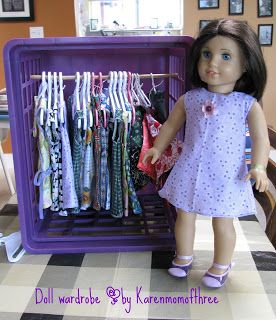 Use a plastic crate and dowel for doll and Build-a-bear clothes storage Blythe Diorama, Build A Bear Outfits, Doll Storage, American Girl Diy, Куклы American Girl, Doll Closet, Doll Things, American Girl Patterns, American Girl Doll Crafts