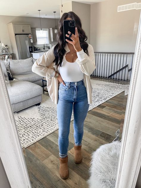 Shacket Outfit, Jeans Outfit Winter, Jeans Outfit Fall, Winter Fashion Outfits Casual, Body Suit Outfits, Cute Everyday Outfits, Outfit Inspo Fall, Fall Fashion Outfits, Casual Fall Outfits