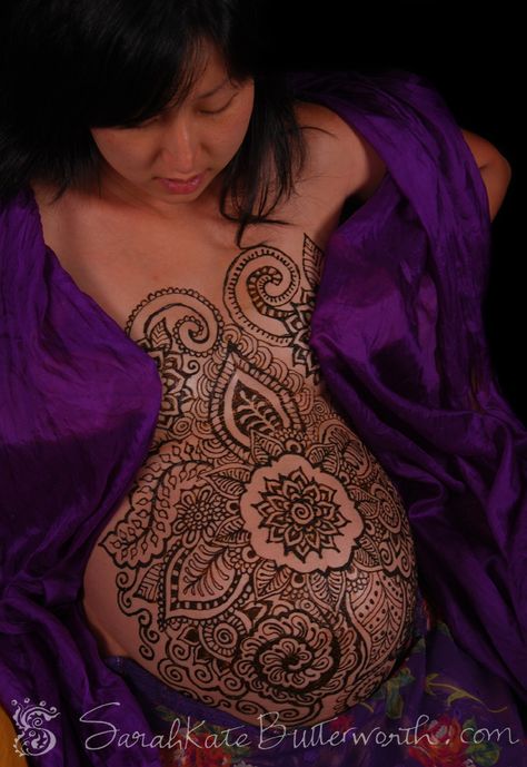 Maternity Tattoo Ideas, Pregnant Henna, Chest Henna, Henna Chest, Henna Belly, Belly Henna, Unique Henna, Hot Mess Mom, Belly Art