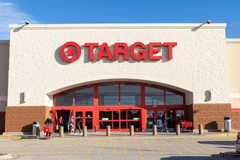 This Target Hack Immediately Triples Your Closet Storage (It Costs Less Than IKEA) Target Hacks, Target Shopping, Salmon Potato, Waffle Cookies, Outlet Mall, Lincoln Logs, Lunch Appetizers, Build Home, Recipes Italian