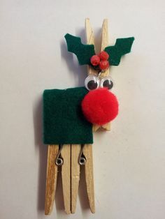 Plastic Canvas Angels, Clothespin Crafts Christmas, Clothespin Art, Reindeer Craft, Two Guys, Handmade Christmas Crafts, Reindeer Decorations, Noel Diy, Clothes Pin Crafts