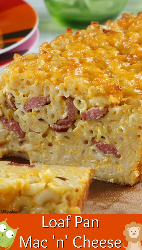 Our Loaf Pan Mac 'n' Cheese is a unique way to serve macaroni and cheese to your family. Since it's baked in a loaf pan, all you have to do is slice and serve. Everyone in the family is going to love this ooey-gooey-cheesy dinner that's loaded with hot dog pieces. In fact, don't be surprised if they start cheering, "Hot diggity dog!" Loaf Pan Recipes Dinners, Hot Dog Mac And Cheese, Loaf Pan Recipes, Cheesy Dinner, Instant Pot Pasta Recipe, Grain Free Dog Food, Hot Diggity Dog, Baked Macaroni, Emotional Support Dog