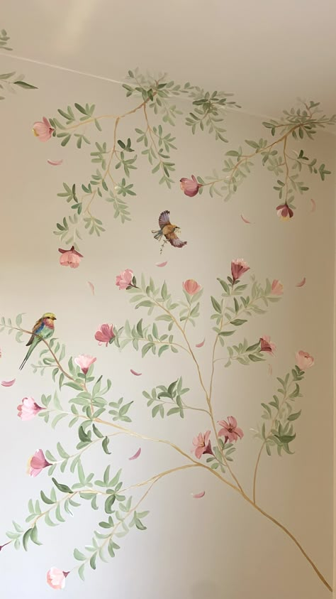 Wall Murals Painted Diy, Diy Moss, Creative Wall Painting, Famous Painters, Panel Ideas, Most Famous Paintings, Wall Painting Ideas, Diy Wall Painting, Room Wall Painting