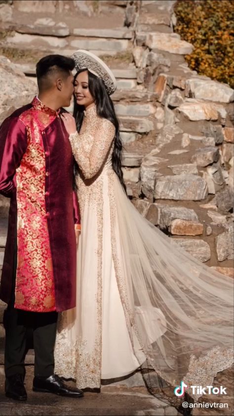 Red Vietnamese Wedding Dress, Ao Dai Wedding Couple, Viet Wedding Dress, Ao Dai Wedding Photoshoot, Vietnam Wedding Dress, Viet Tea Ceremony, Vietnamese Engagement Photos, Vietnamese Tea Ceremony Ao Dai, Vietnamese Engagement Ceremony