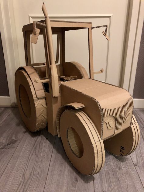 Cardboard Car, Farm Themed Birthday Party, Garden Art Drawing, Garden Art Diy Easy, Tractor Birthday, Cardboard Sculpture, Paper Mache Crafts, Diy Roses, Cardboard House