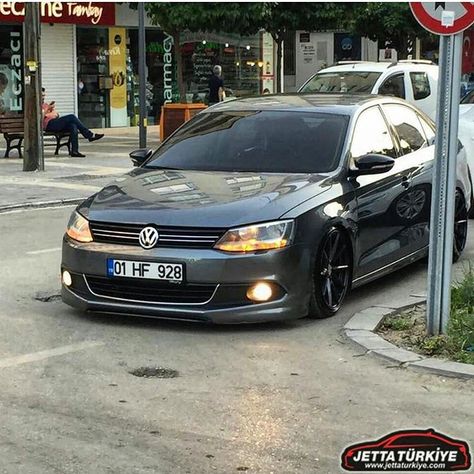 Consulta esta foto de Instagram de @jettaturkiye • 645 Me gusta Jetta Tsi, Jetta A4, Jetta Tdi, Jetta Mk5, Jetta A2, Bmw M6, Euro Cars, Vw Cars, Car Center