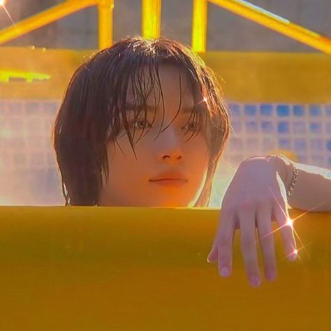 Choi Beomgyu, Txt Beomgyu, Orange Aesthetic, Yellow Aesthetic, Ethereal Art, Pose Reference Photo, Kpop Boy, Man Alive, Kpop Aesthetic