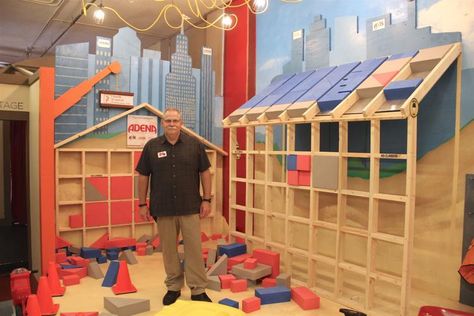 Playing with a purpose: the hopes behind the Little Buckeye Children's Museum exhibits | Education | richlandsource.com Childrens Museum Ideas, Childrens Museum Exhibits, Interactive Museum, Sensory Room, Hotel Industry, Child Rearing, Experiential Learning, Childrens Museum, Play Space