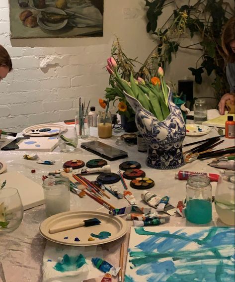 Activity Aesthetic, Vision Board Pics, Painting Station, Lana Del Rey Songs, Friend Painting, Group Crafts, Artsy Aesthetic, Art Therapist, Painting Activities