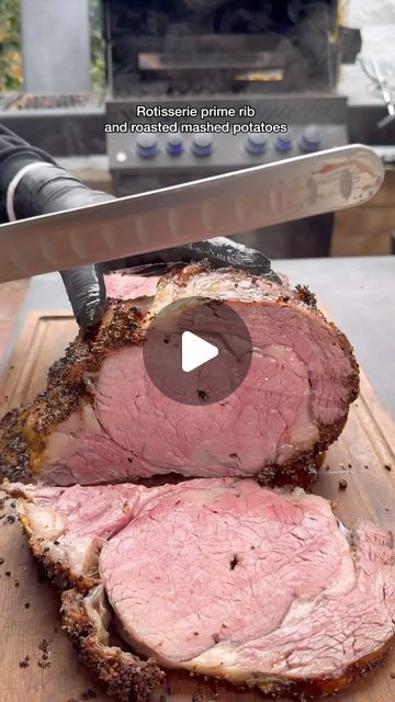 Rotisserie Prime Rib, Prime Rib Rotisserie, Prime Rib Sauce, Prime Rib Roast Recipe, Perfect Prime Rib, Rib Roast Recipe, Food Bbq, Prime Beef, Parmesan Cream Sauce