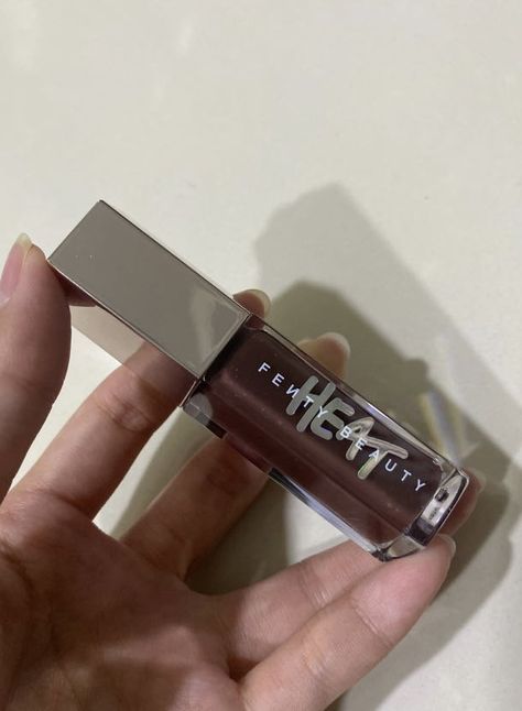 Fenty Beauty Heat Hot Chocolate, Fenty Heat Hot Chocolate, Fenty Chocolate Lip Gloss, Hot Chocolit Gloss Fenty Heat, Fenty Hot Chocolate Lip Gloss, Fenty Hot Chocolate, Fenty Beauty Hot Chocolate, Fenty Beauty Heat, Girls Lip