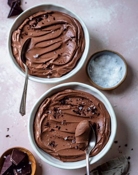 Hannah Sunderani's vegan chocolate mousse is delightfully decadent. Says Sunderani: "The recipe uses silken tofu, which is a stellar ingredient in desserts as it gives a creamy and luscious texture. Its mild flavour also allows for other ingredients to shine – in this recipe, chocolate! #ELLEGourmetloves #chocolatemousse  #foodstyling #foodphotography #vegan #vegandessert Vegan Mousse, Vegan Chocolate Mousse, Chocolate Mousse Recipe, Silken Tofu, Mousse Recipes, Vegan Eats, Vegan Dessert, Chocolate Shavings, Chocolate Mousse