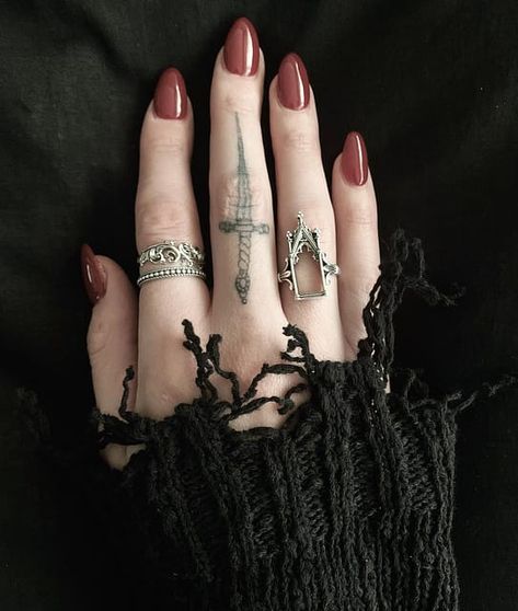 Gothic Rings Aesthetic, Goth Jewelry Aesthetic, Goth Accessories Jewellery, Rings Aesthetic, Goth Accessories, Jewelry Illustration, Jewelry Aesthetic, Goth Jewelry, Gothic Rings