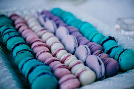 #Peacock #Wedding #Inspiration Peacock Wedding Inspiration, Pastel Macaroons, Wedding Macarons, Peacock Party, Aqua Wedding, Peacock Theme, Bridal Shower Inspiration, Blue Cakes, Peacock Wedding