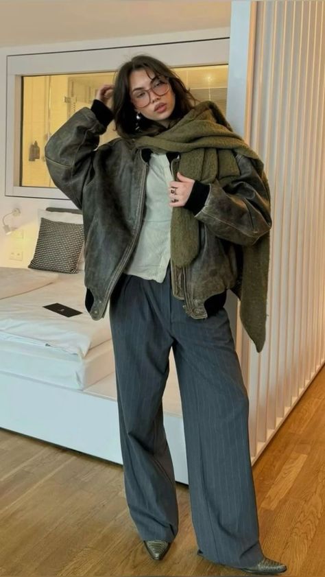 Fashion 90s, Cold Outfits, Layering Outfits, Mode Inspo, 가을 패션, Autumn Outfit, Outfit Inspo Fall, Casual Dinner Outfit, Look At You