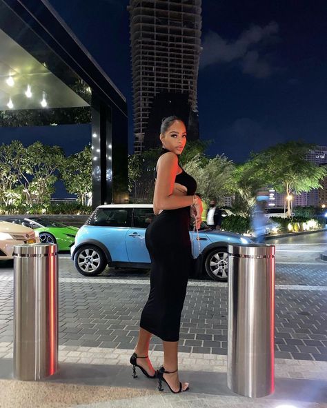 @bayliebleu on Instagram: “Pick me up outside...” Clothes Party Night, Bodycon Clothes, Cute Modeling Poses, Summer Poses, Summer Picture Poses, Cute Birthday Outfits, Instagram Dress, Pic Pose, Standing Poses